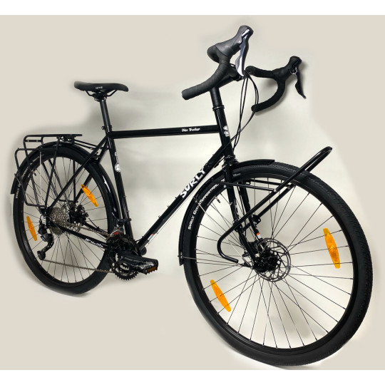Vélo Trekking DISC TRUCKER upgrade noir SURLY 2025