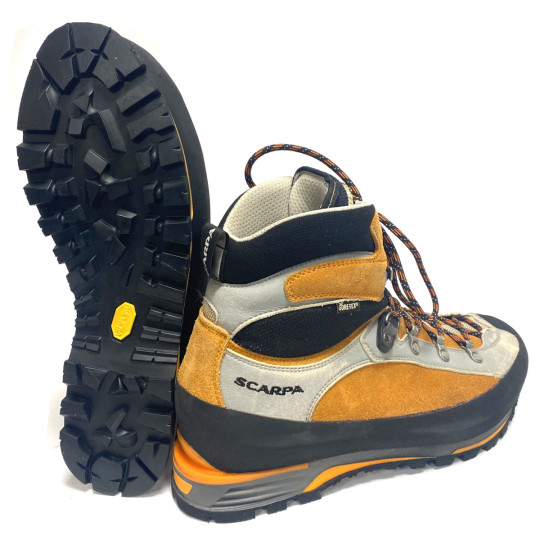 Ressemelage du bloc complet semelle des chaussures de Montagne et Alpinisme cramponnable SCARPA Italie (la paire)