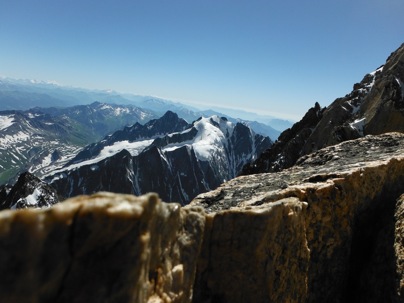 Une montagne (je ne sais plus laquelle) vue du sommet.