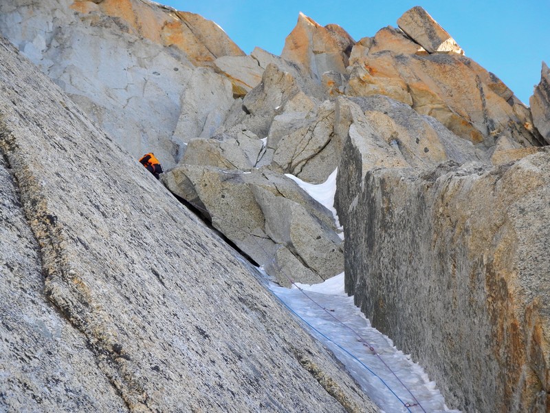 Alex en fini avec le crux de L4.