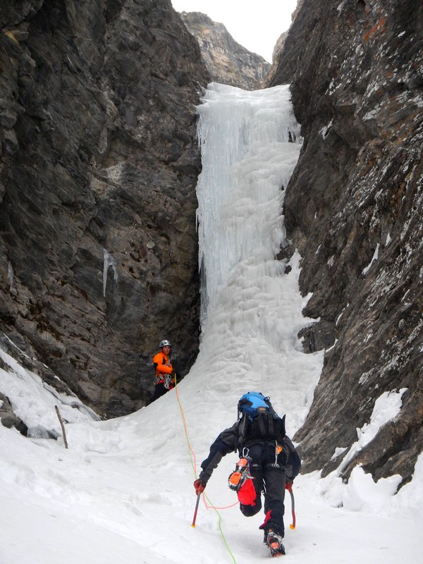 La première longueur, c'est bon il y a de la glace.