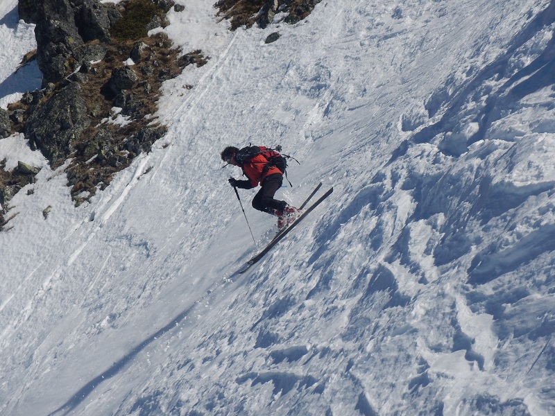 Mes années d'entraînement aux virages sautés sur les montagnes bretonnes auront finalement payer !