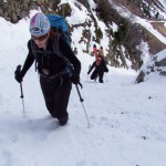 Après un petit quart d'heure les skis au pieds, nous sommes prêts pour le 1er couloir des Grepets, une bonne mise en jambe pour démarrer!