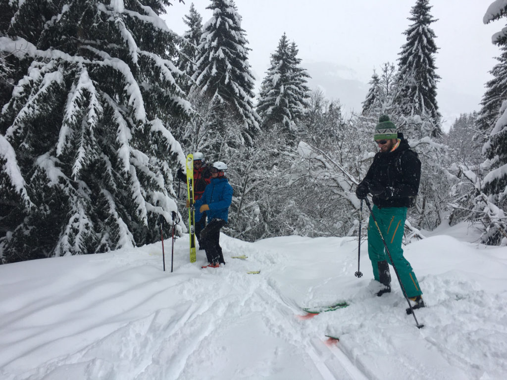 La neige est au rendez-vous du test : poudreuse, neige dure, neige à canon