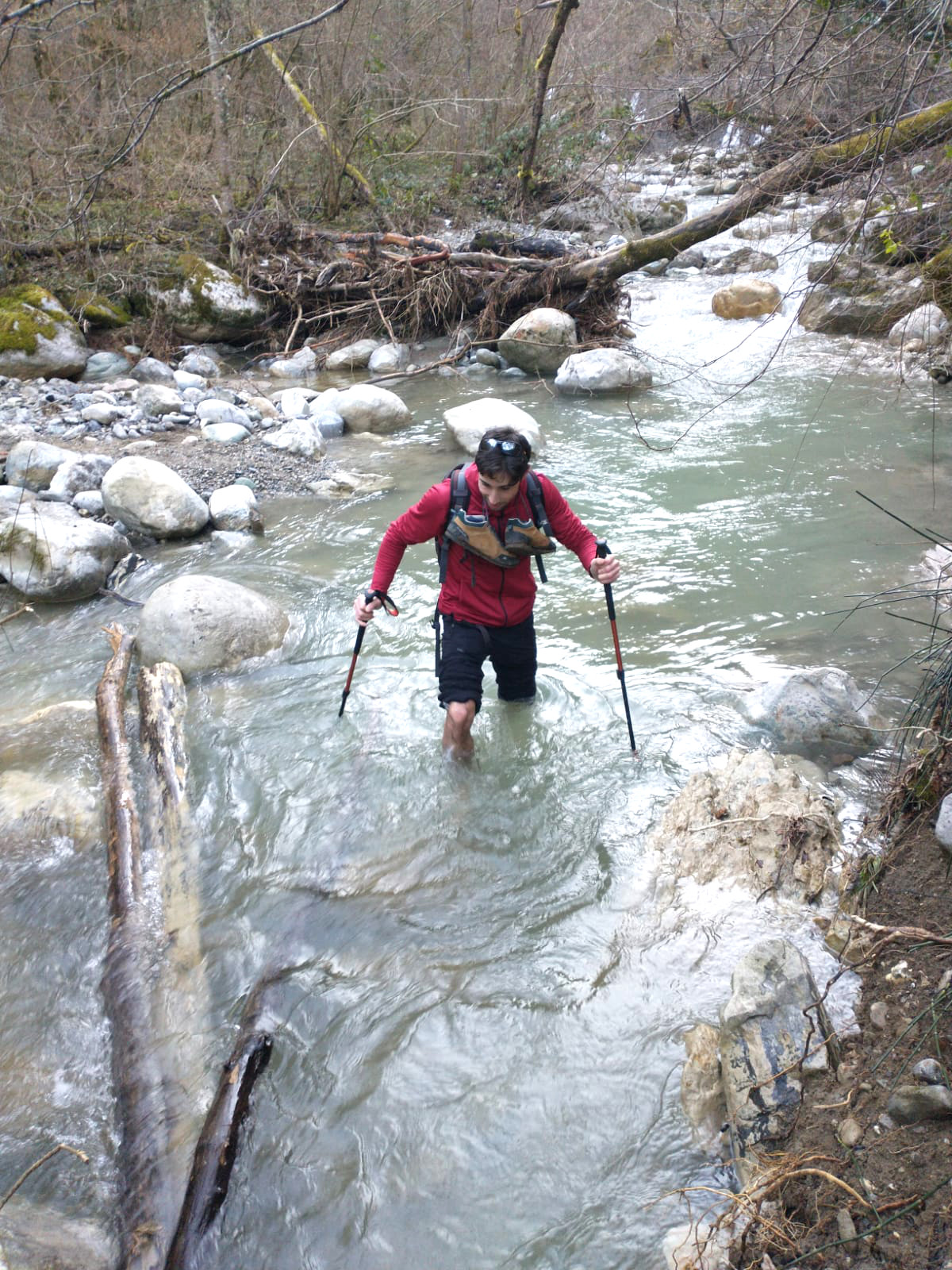 Traversée de rivière dans les Bauges