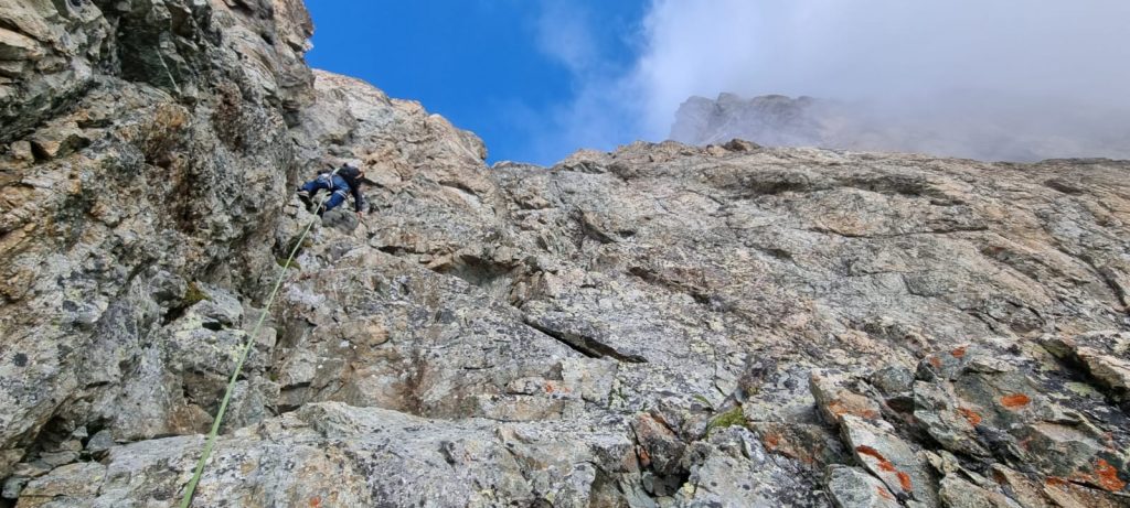 Départ dans le Pilier sud de la Barre des Écrins