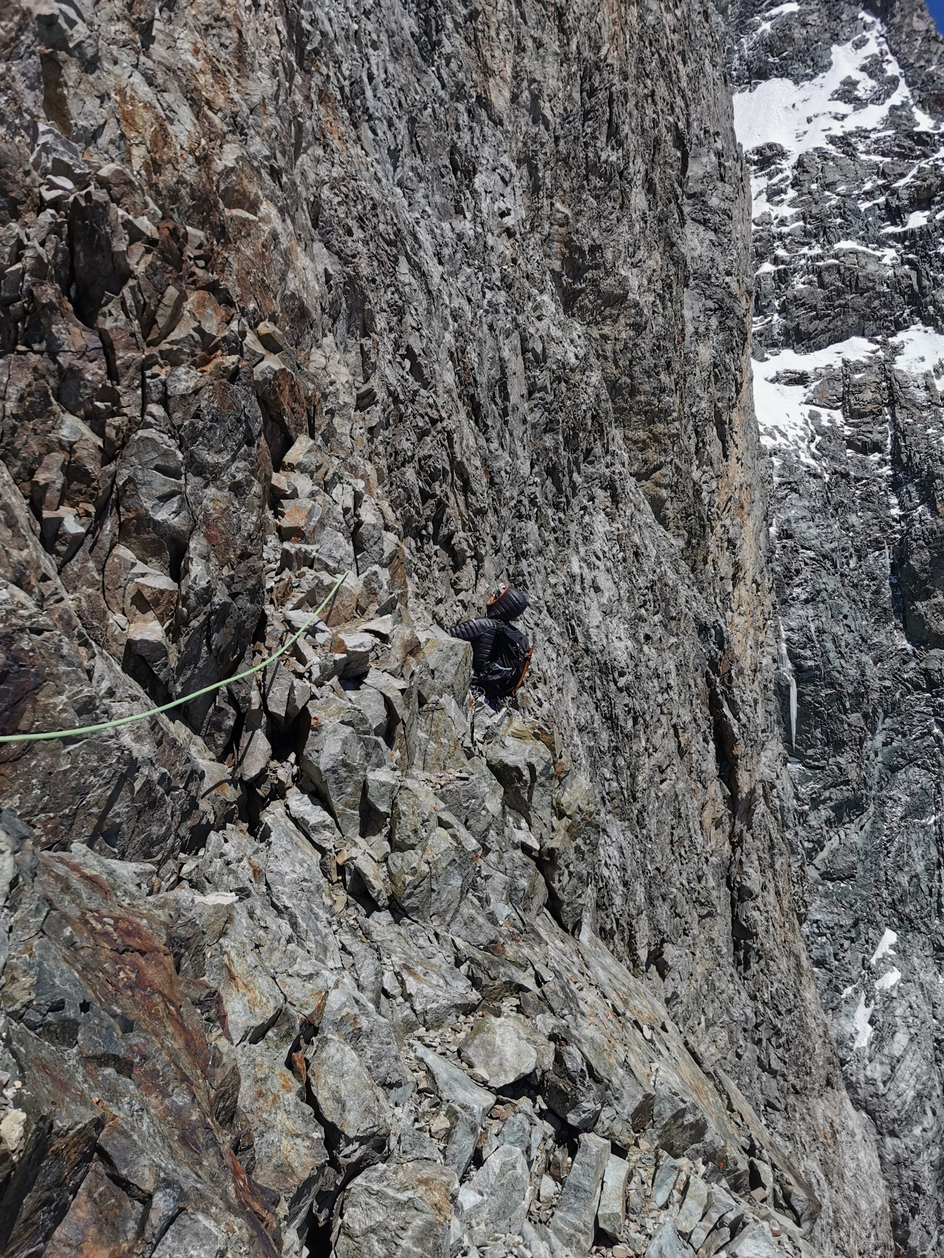 Le pilier sud de la Barre des Écrins : un océan de rocher