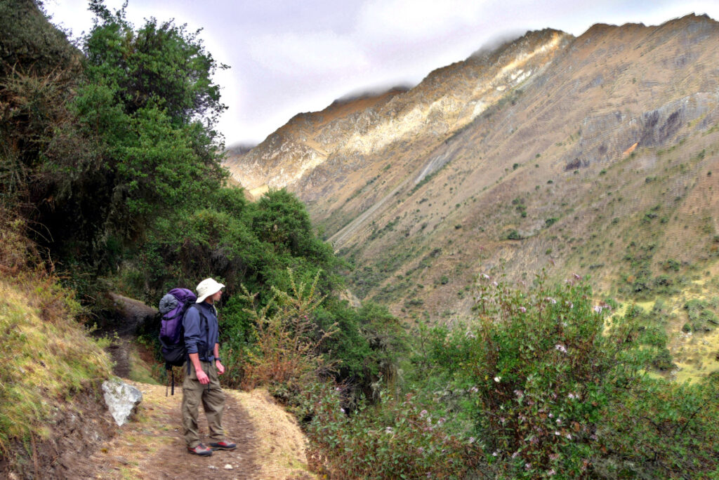 Chapeau couvrant pour se protéger du soleil de l'Equateur au Pérou