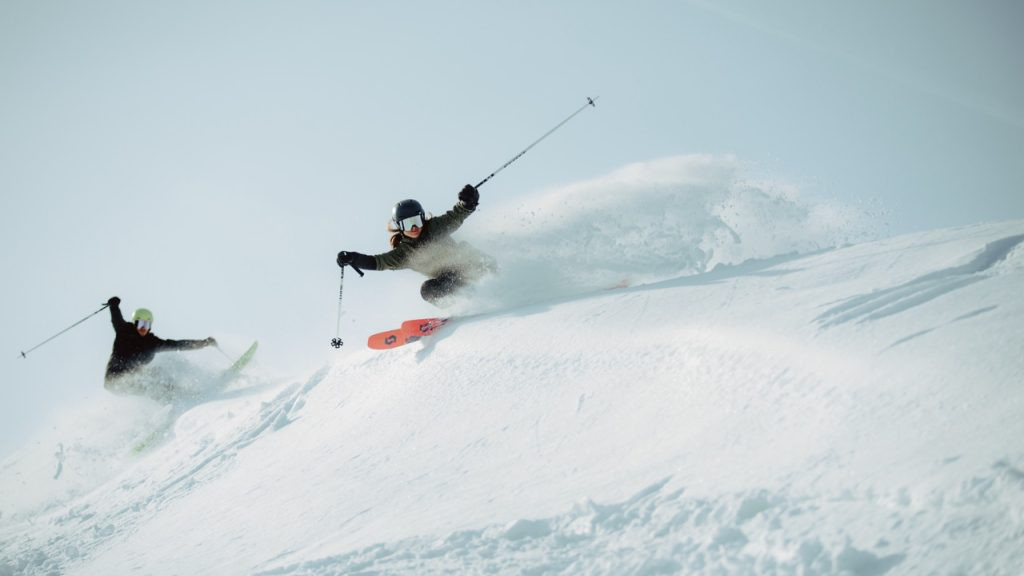 Comment choisir la taille de ses bâtons en ski de rando