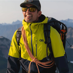 Vetements Montagne a Chambery Vestes Gore Tex doudounes polaires pantalons t shirt laine Merinos chez Montania Sport Montania Sport